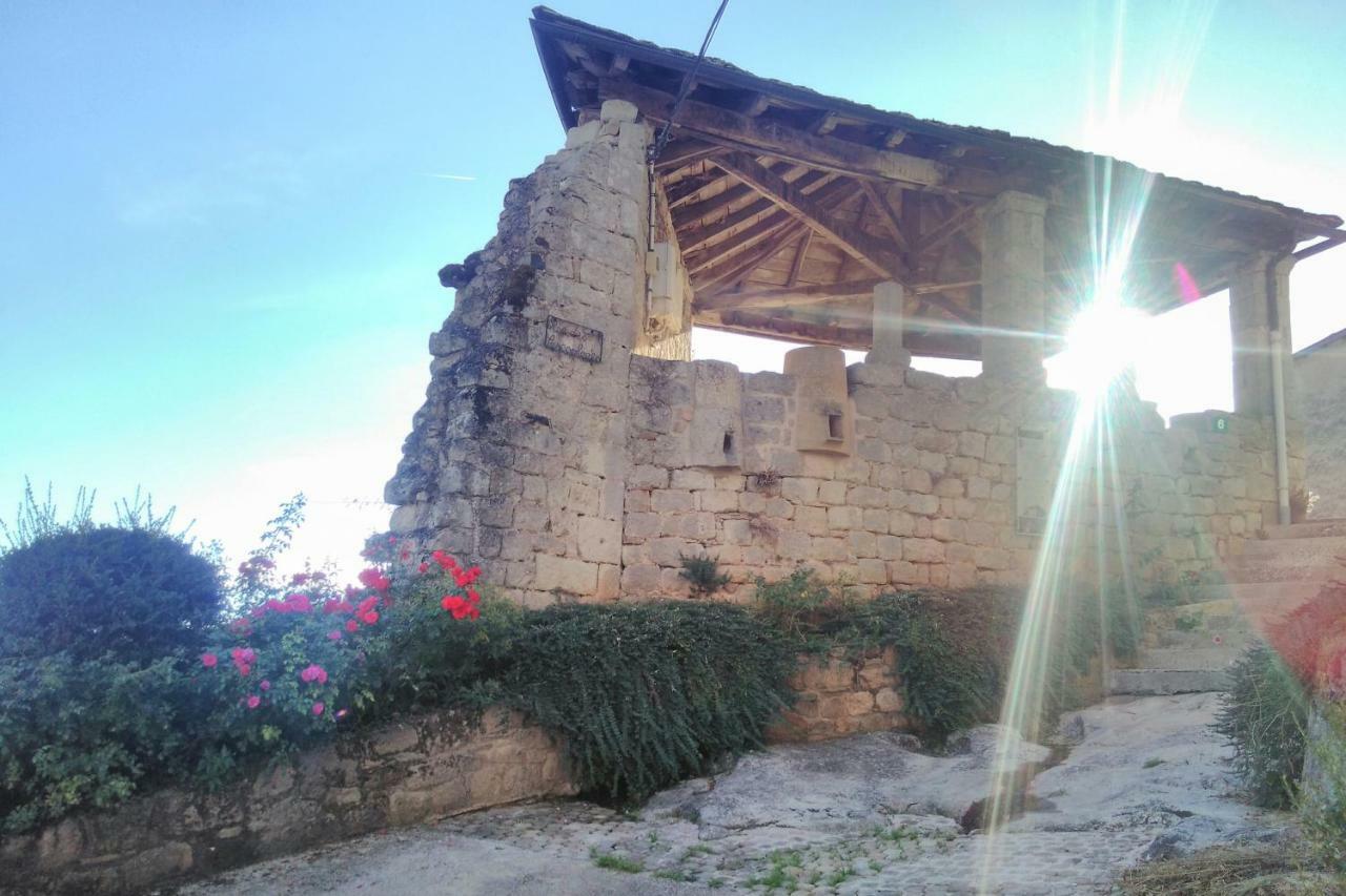 Maison D'Hotes "La Pierre Pointue" Saint-Léons エクステリア 写真